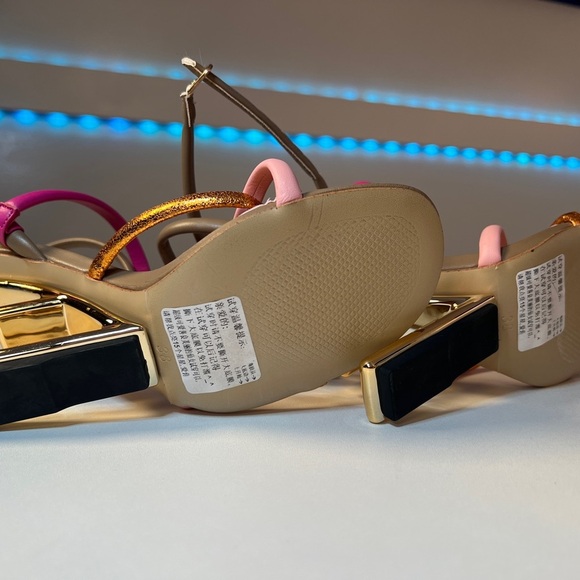 Noctis Caelum Strappy Multicolor Sandal with Gold Metallic Heel size 7 - Picture 5 of 5